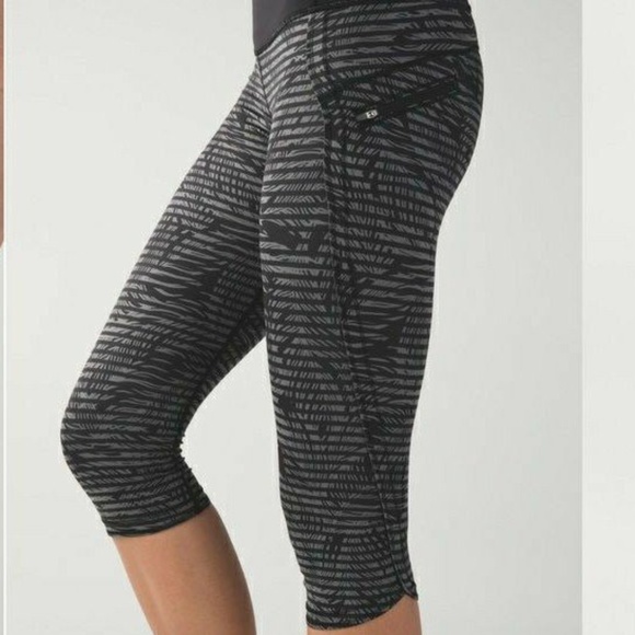 lululemon athletica Pants - Lululemon Run Top Speed Crop Black STRIPE size 6